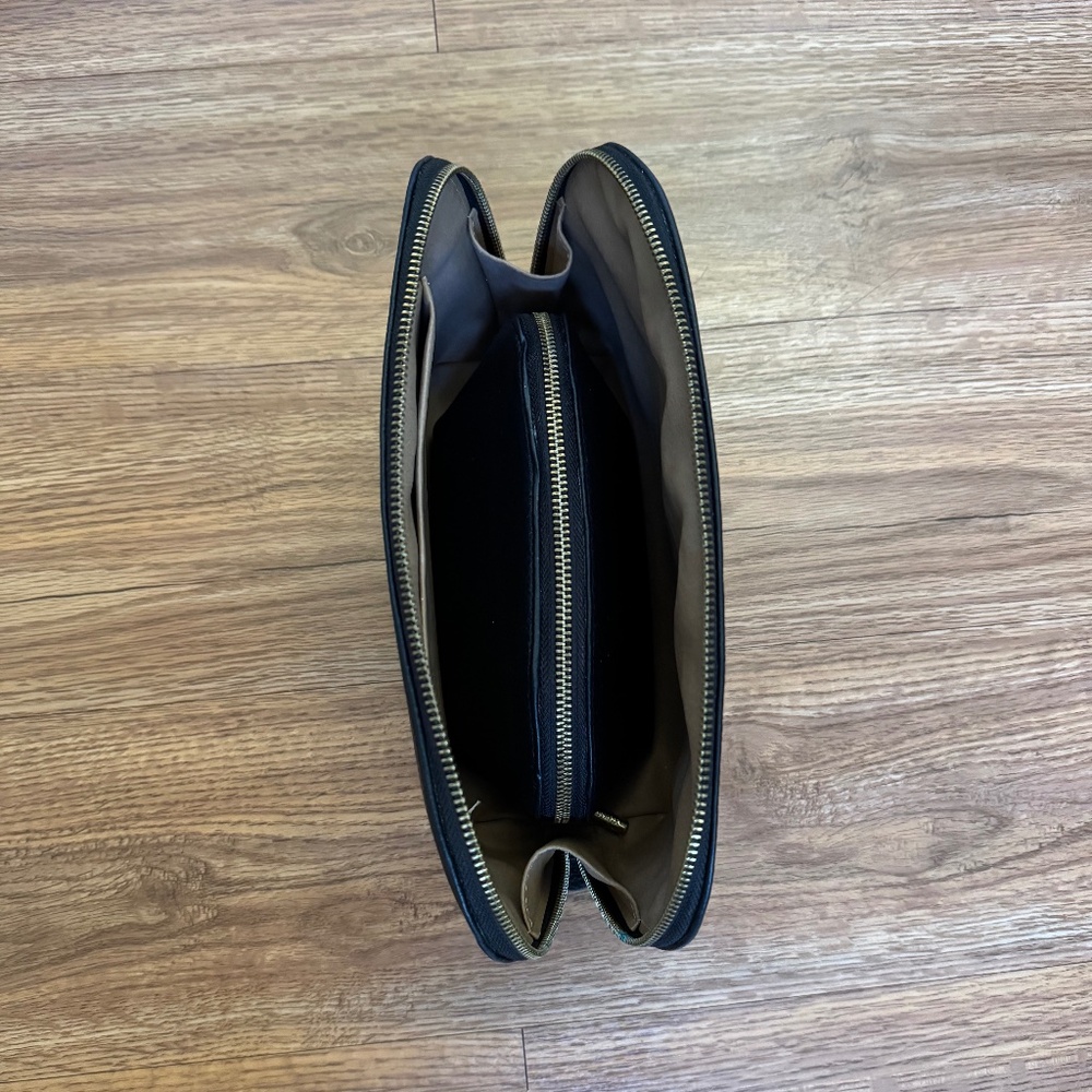 Cuyana Travel Case Set - Picture 9 of 16